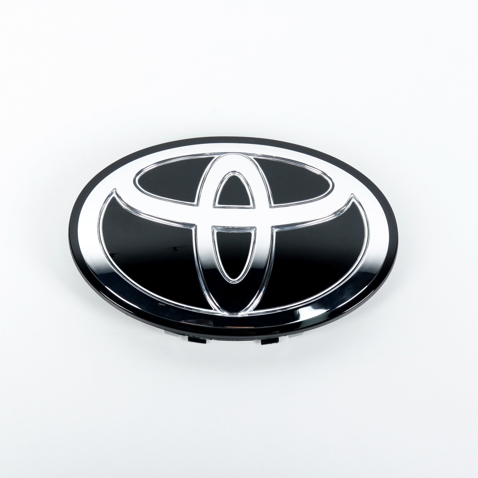 H5915 Black Chrome Front Grille Emblem Fits Toyota Tacoma Tundra 5314171010 7530160060