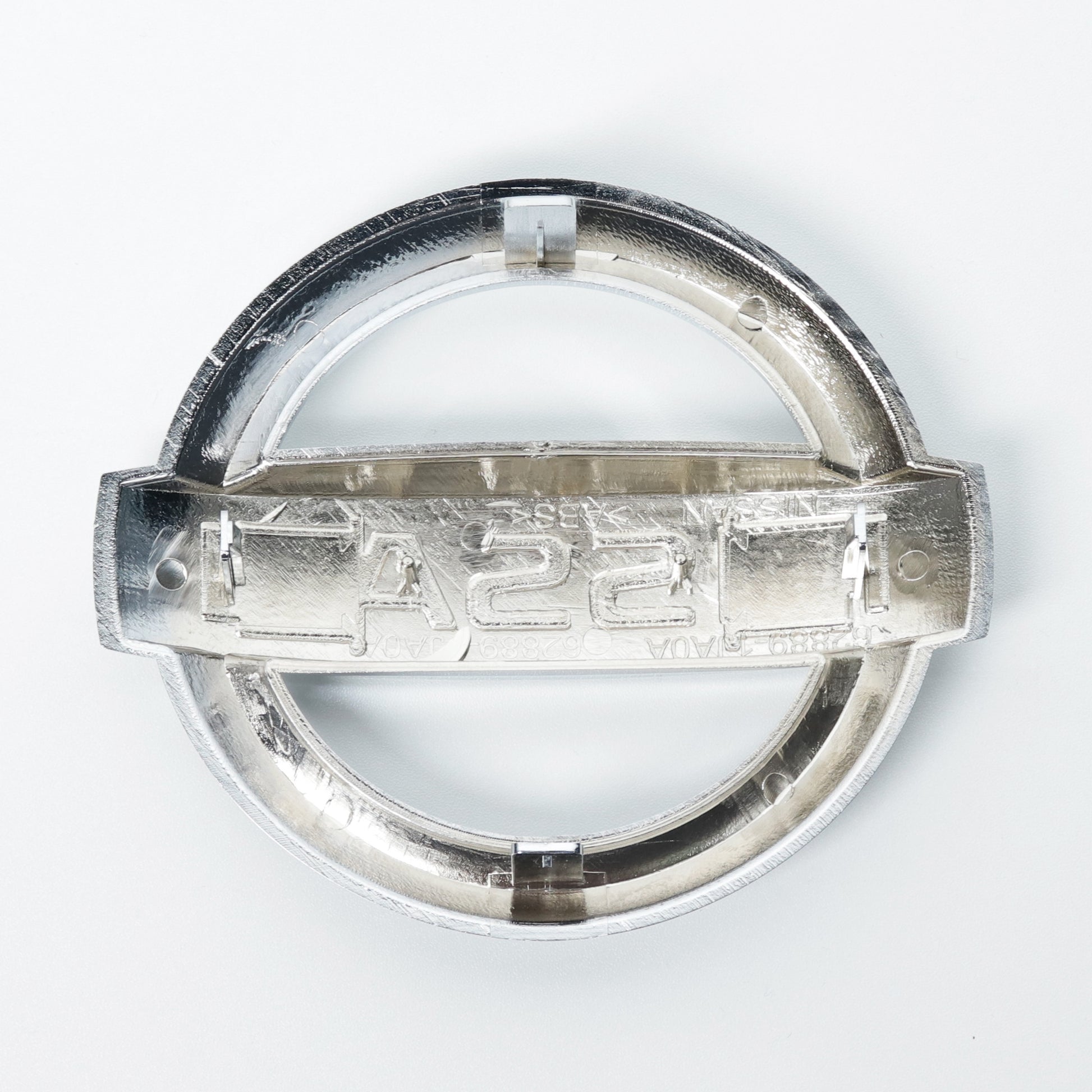 H5911 Nissan ALTIMA 2013-2018 Front Grille Emblem Badge Chrome 62889-1JA0A 628891JA0A
