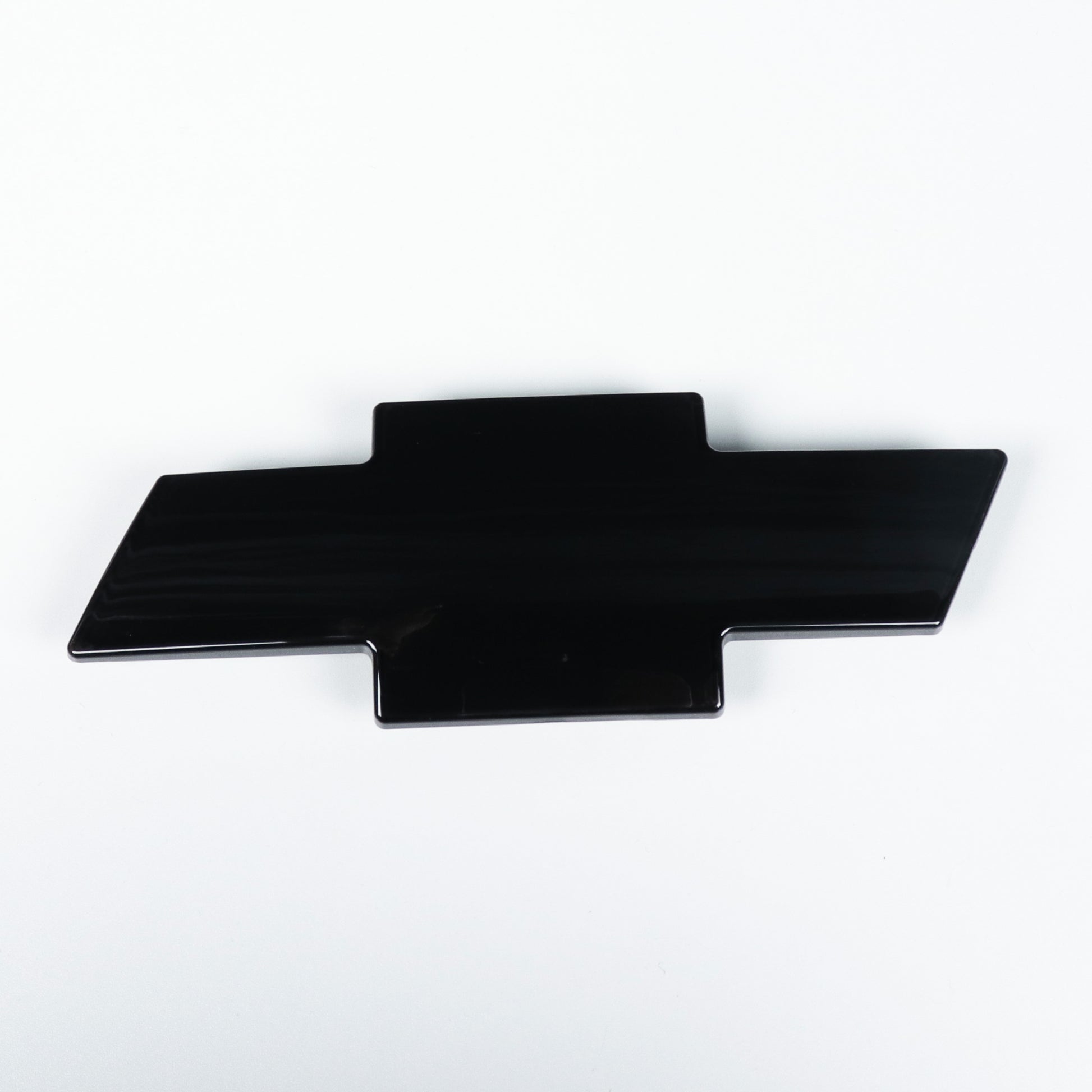 H5781 NEW 1999-02 Chevrolet Silverado 2000-06 Tahoe Suburban Front Grill emblem Bowtie